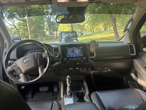 Blue 2022 Nissan Frontier SV