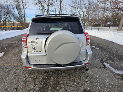 2009 Toyota RAV4 Sport