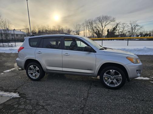 2009 Toyota RAV4 Sport