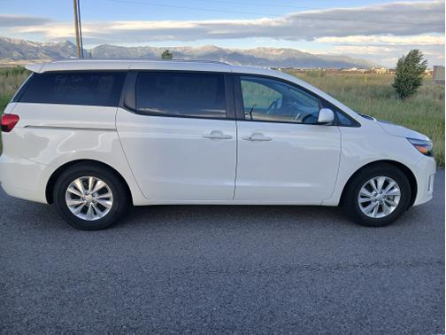2017 Kia Sedona LX