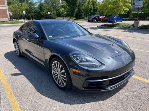 2017 Porsche Panamera Panamera 4