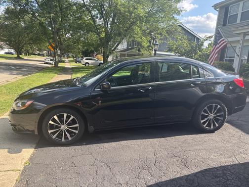 2013 Chrysler 200 Limited