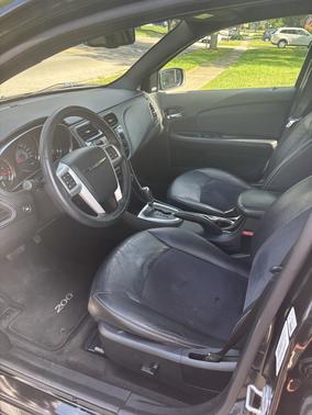 2013 Chrysler 200 Limited