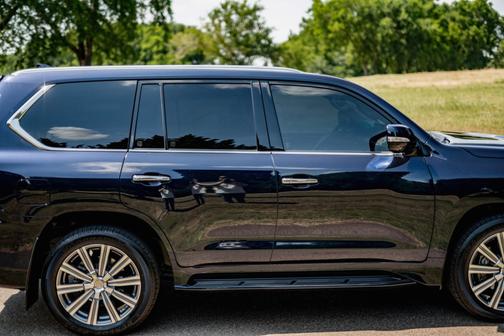 2017 Lexus LX 570 Base