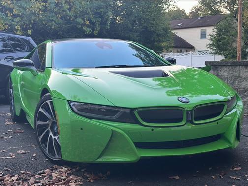 Green 2015 BMW i8 Base