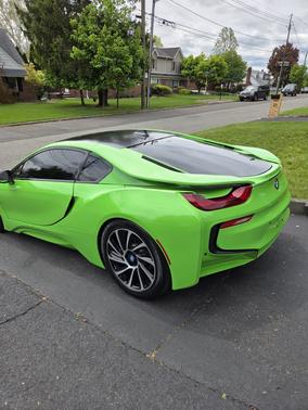 Green 2015 BMW i8 Base