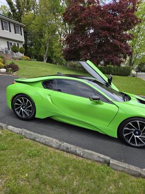Green 2015 BMW i8 Base