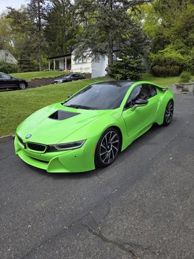 Green 2015 BMW i8 Base