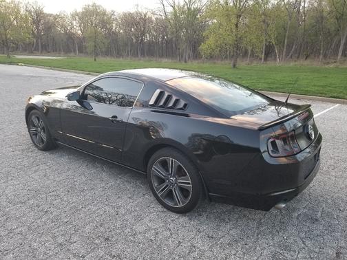 Black 2013 Ford Mustang V6