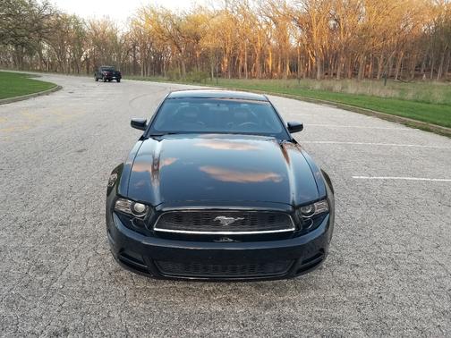 Black 2013 Ford Mustang V6