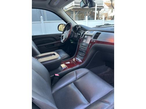 2014 Cadillac Escalade Luxury