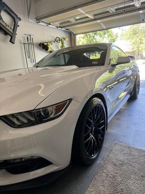 2017 Ford Mustang GT Premium