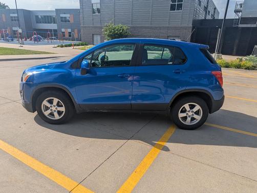 Blue 2016 Chevrolet Trax LS