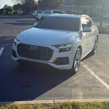 White 2023 Audi Q8 55 Premium