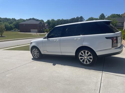 White 2015 Land Rover Range Rover 3.0L Supercharged HSE
