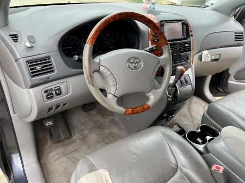 2009 Toyota Sienna XLE Limited