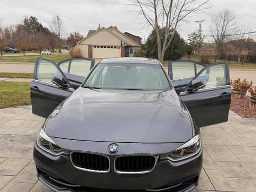 2017 BMW 330 i xDrive