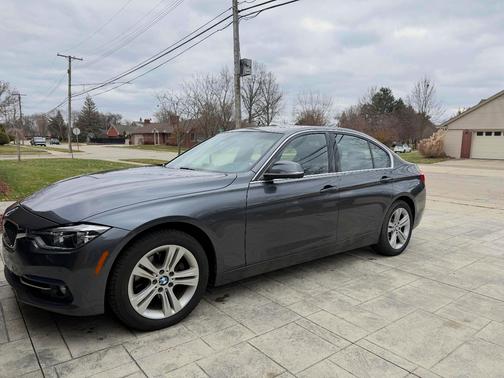 2017 BMW 330 i xDrive