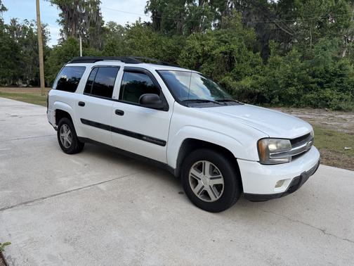 White 2004 Chevrolet TrailBlazer EXT LS