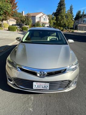 Gold 2015 Toyota Avalon XLE