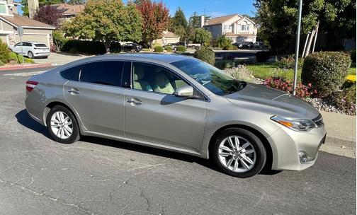 Gold 2015 Toyota Avalon XLE