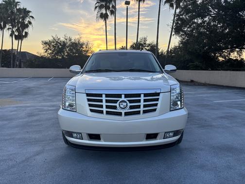 White 2007 Cadillac Escalade EXT Base