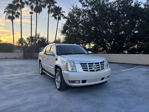 White 2007 Cadillac Escalade EXT Base