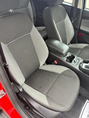 Red 2014 Ford Focus SE