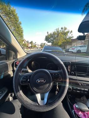 White 2019 Kia Sportage LX