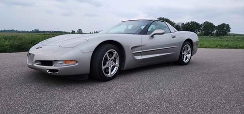 2001 Chevrolet Corvette Base