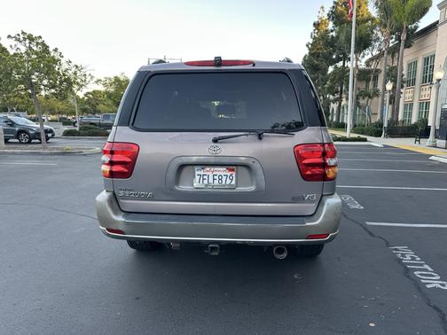 2002 Toyota Sequoia SR5