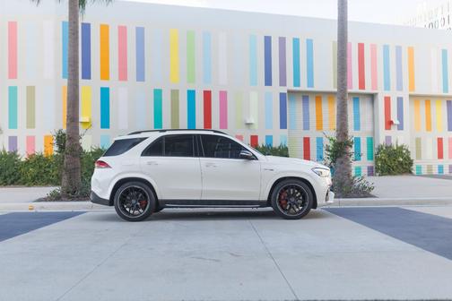 White 2022 Mercedes-Benz AMG GLE 63 S-model