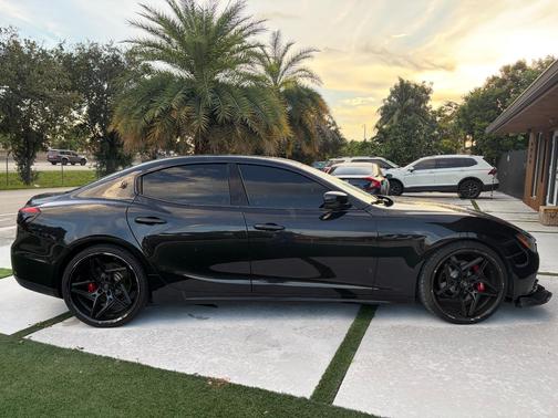 Black 2016 Maserati Ghibli S Q4
