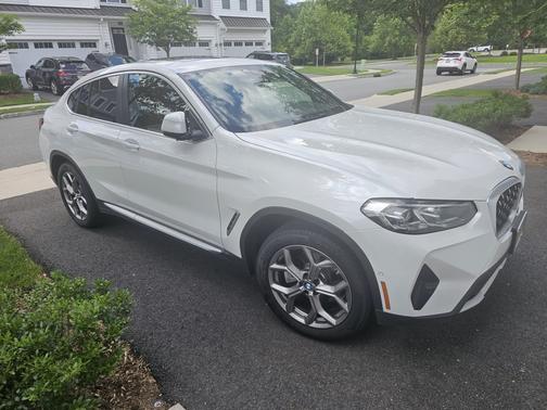 2022 BMW X4 xDrive30i