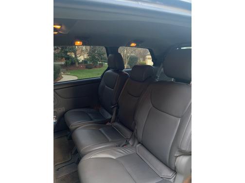 2004 Toyota Sienna LE