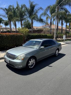 2001 Lexus LS 430 Base