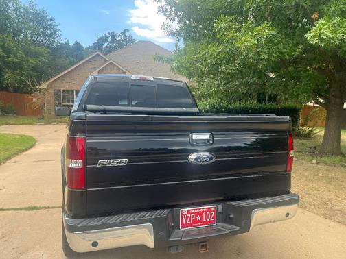 Black 2014 Ford F-150 Lariat