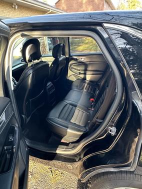 Black 2016 Ford Edge SEL