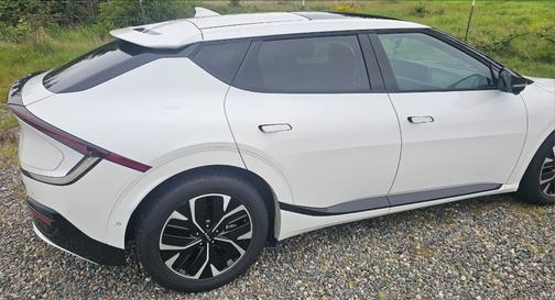 White 2022 Kia EV6 GT-Line