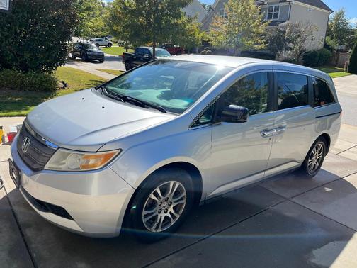 Gray 2011 Honda Odyssey EX