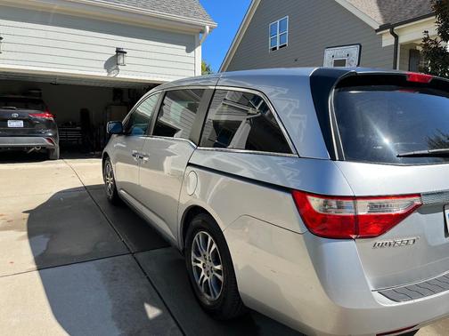 Gray 2011 Honda Odyssey EX