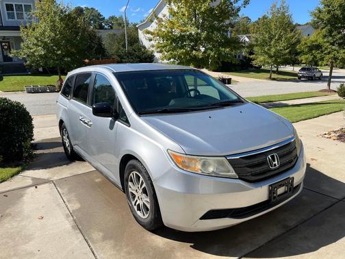 Gray 2011 Honda Odyssey EX