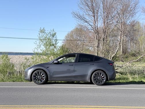 Gray 2022 Tesla Model Y Performance