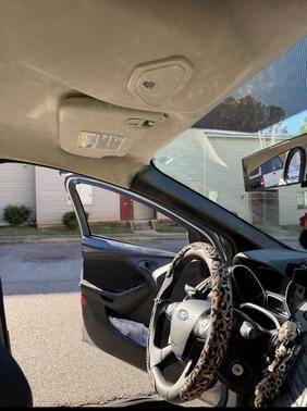 Gray 2014 Ford Focus SE
