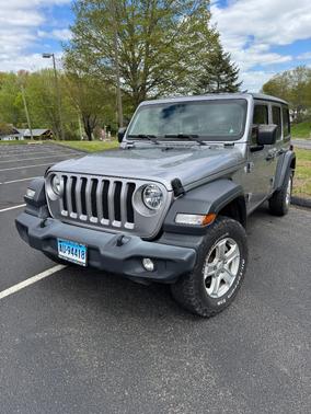 Silver 2019 Jeep Wrangler Unlimited Sport S