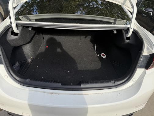 White 2015 Mazda Mazda6 i Touring