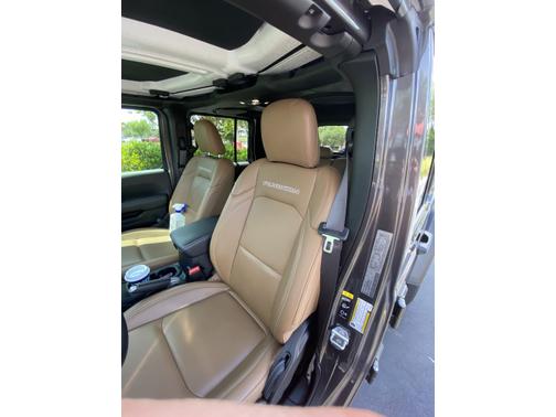Photo 1 of 17 of 2021 Jeep Gladiator Rubicon