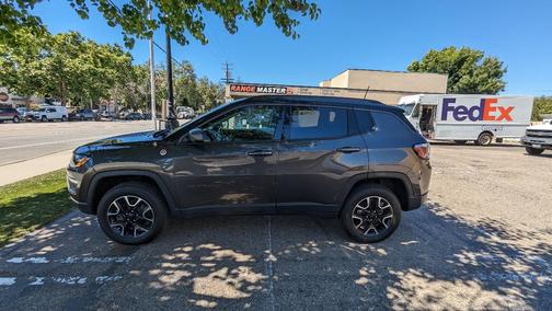 Gray 2020 Jeep Compass Trailhawk