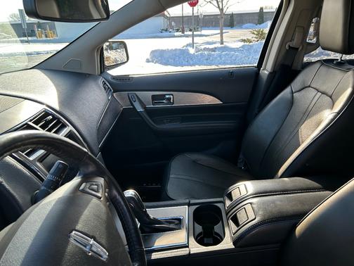 2011 Lincoln MKX Base