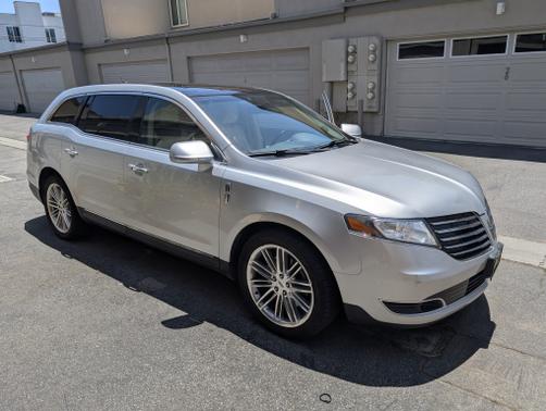 2018 Lincoln MKT Reserve